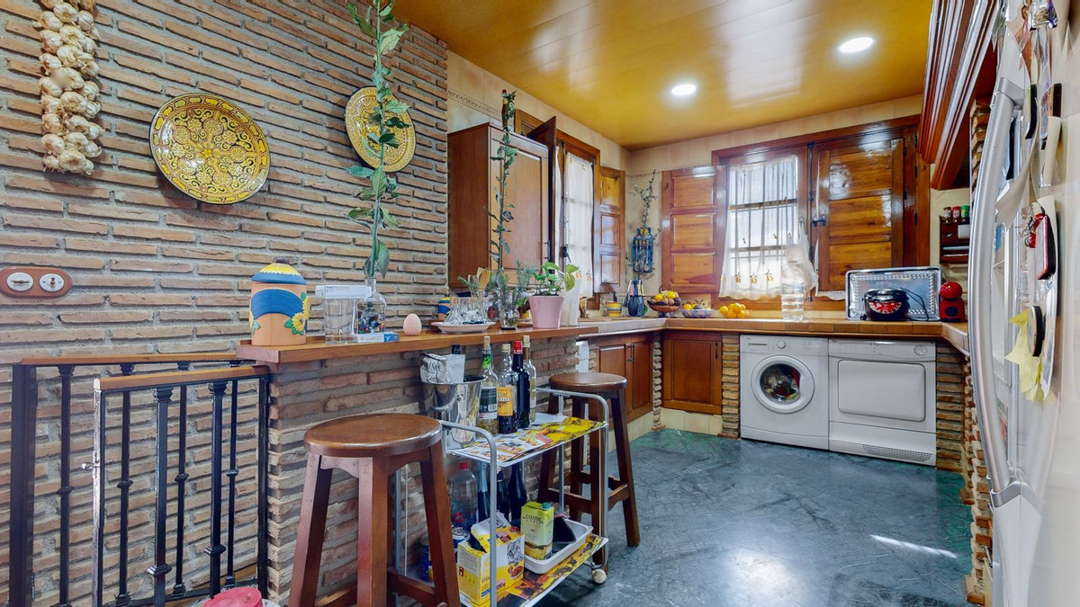 4 Bed Townhouse for sale in Bobadilla Málaga, Málaga, Spain
