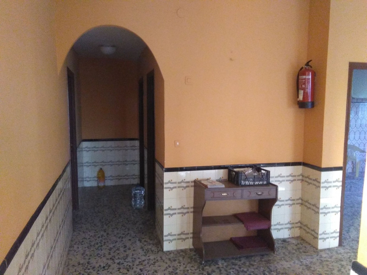 1 Bed Commercial unit for sale in Algarrobo Costa Del Sol East, Málaga, Spain