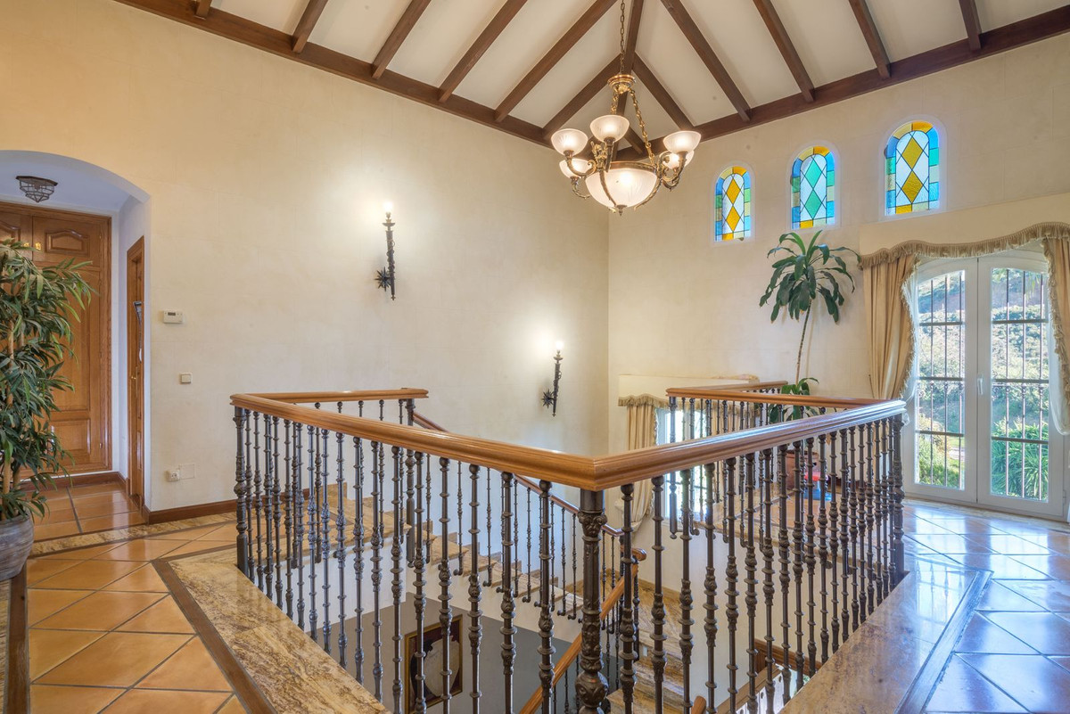 Se vende Villa - Chalet de 8 dormitorios en Costa Del Sol, Málaga, España
