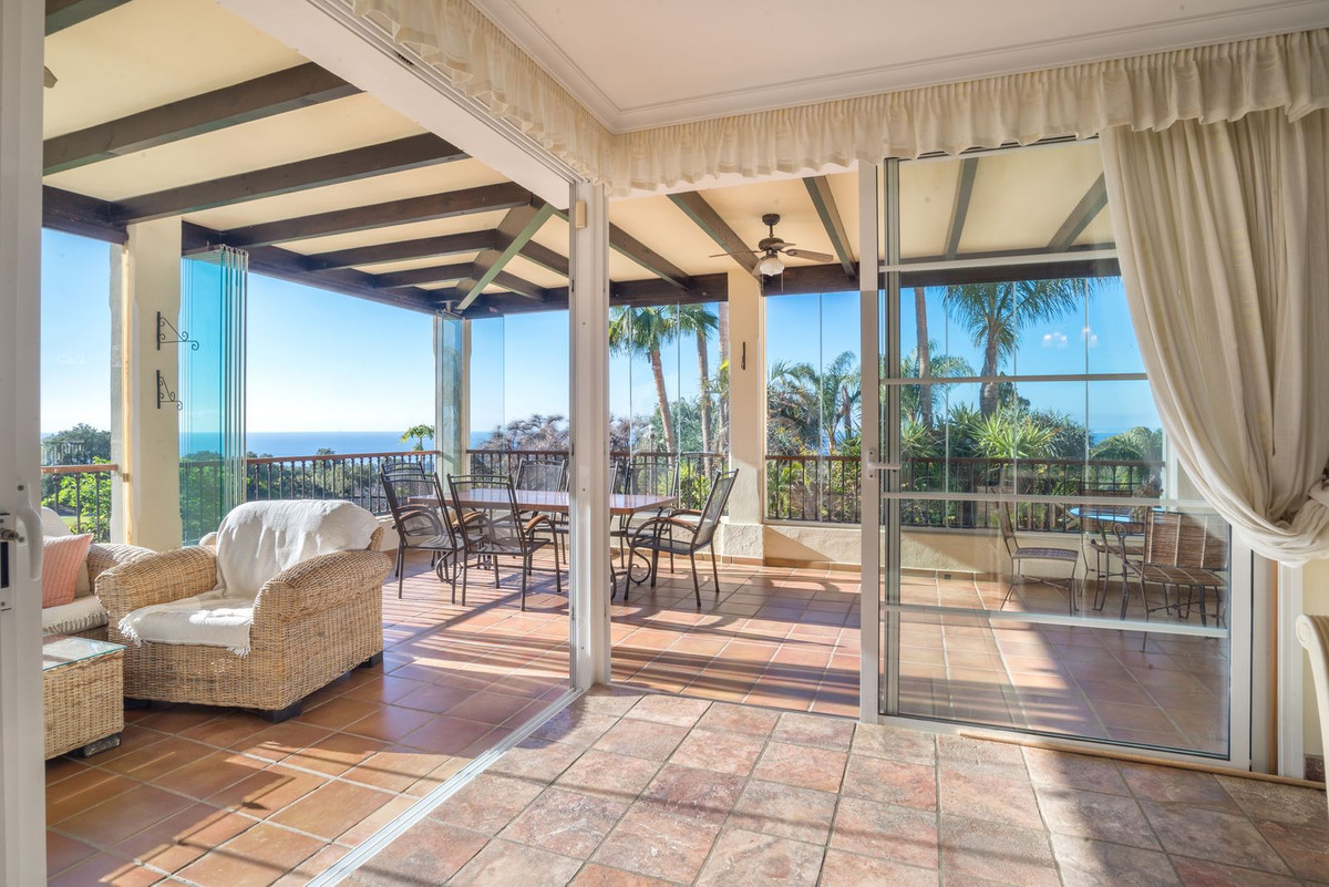 Se vende Villa - Chalet de 8 dormitorios en Costa Del Sol, Málaga, España