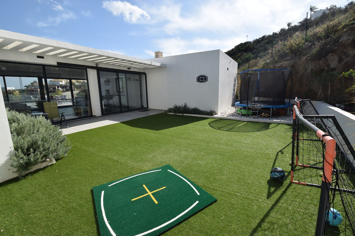 4 Bed Townhouse for sale in La Cala Golf Costa Del Sol, Málaga, Spain