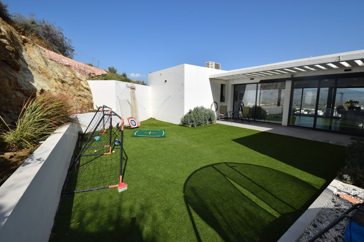 4 Bed Townhouse for sale in La Cala Golf Costa Del Sol, Málaga, Spain
