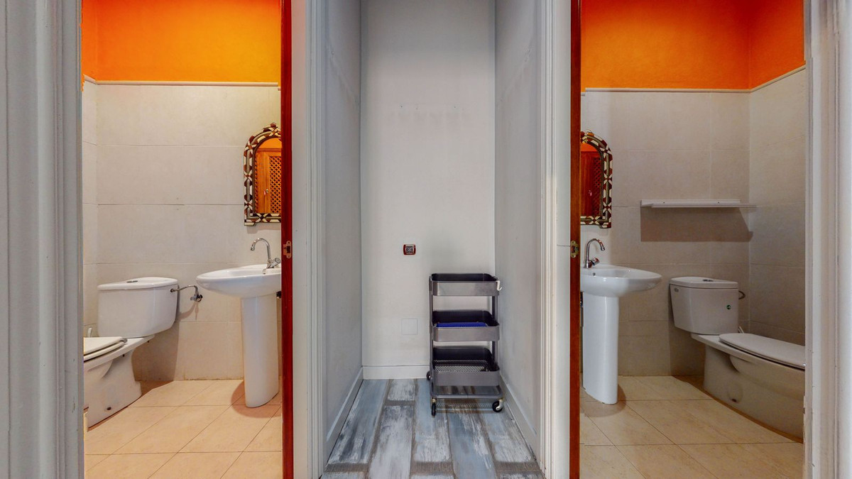 Commercial unit for sale in Málaga Costa Del Sol, Málaga, Spain