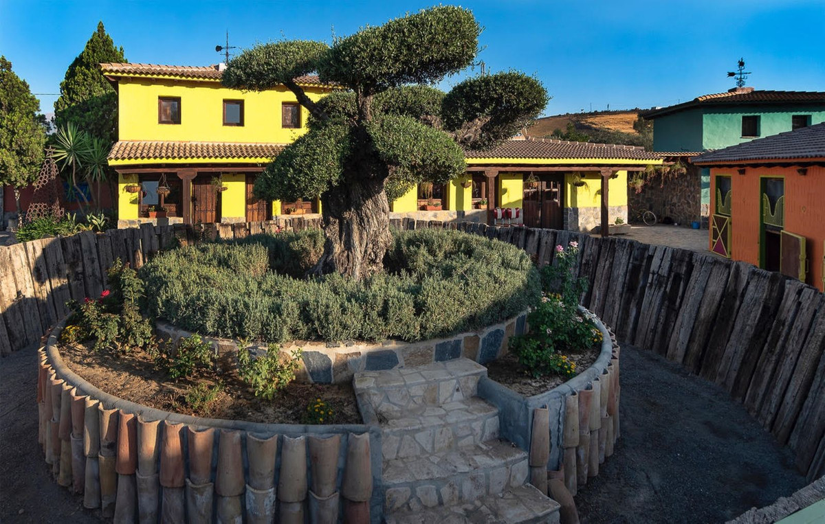 Se vende Finca - Cortijo de 8 dormitorios en Costa Del Sol, Málaga, España