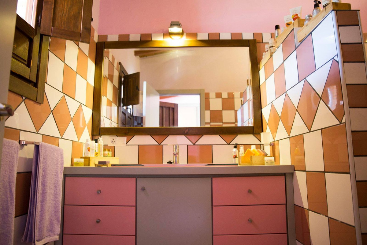 Se vende Finca - Cortijo de 8 dormitorios en Costa Del Sol, Málaga, España