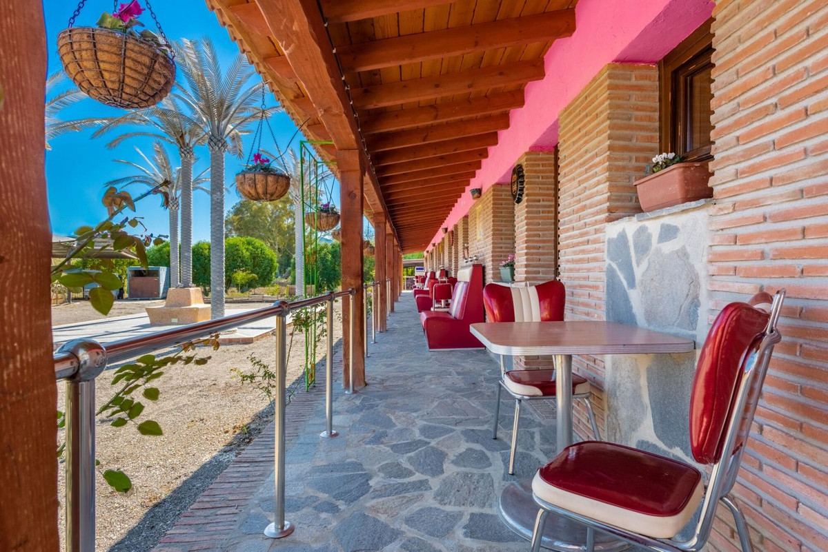 Se vende Finca - Cortijo de 8 dormitorios en Costa Del Sol, Málaga, España
