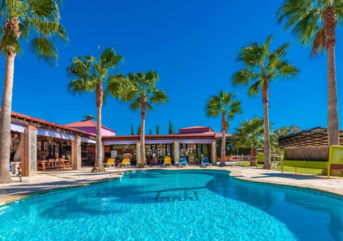 Se vende Finca - Cortijo de 8 dormitorios en Costa Del Sol, Málaga, España