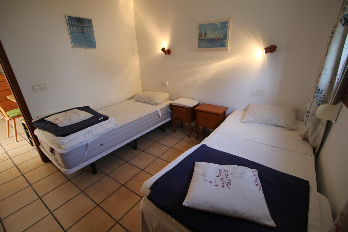 Se vende Villa - Chalet de 6 dormitorios en Costa Blanca, Alicante, España