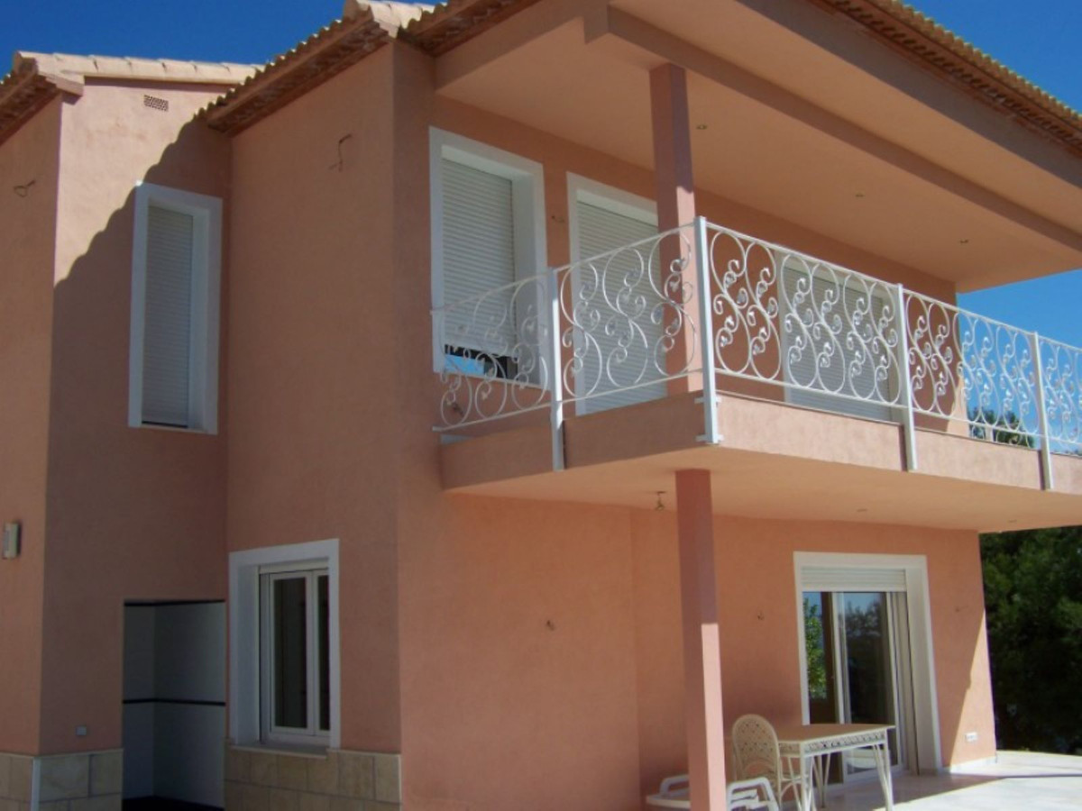 3 Bed Townhouse for sale in Calpe Costa Blanca, Alicante, Spain