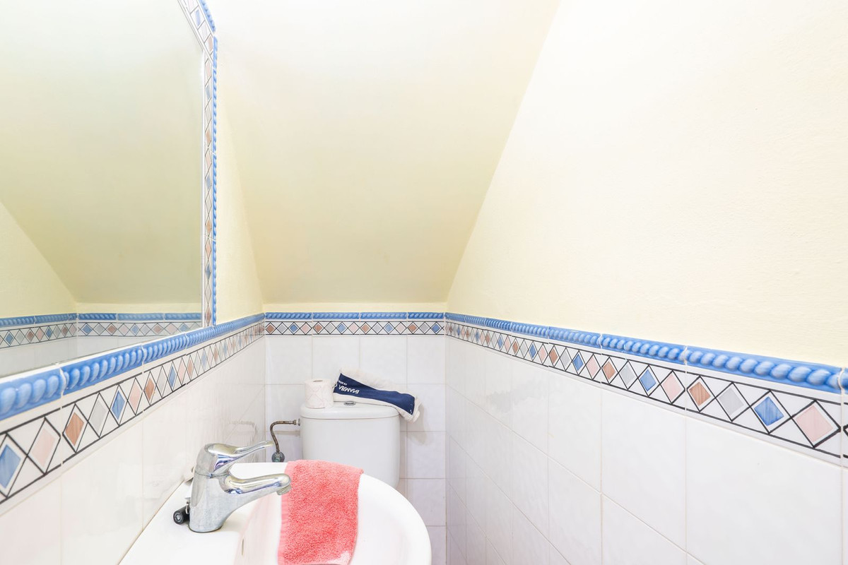 Se vende Adosada de 3 dormitorios en Costa Del Sol, Cadiz, España