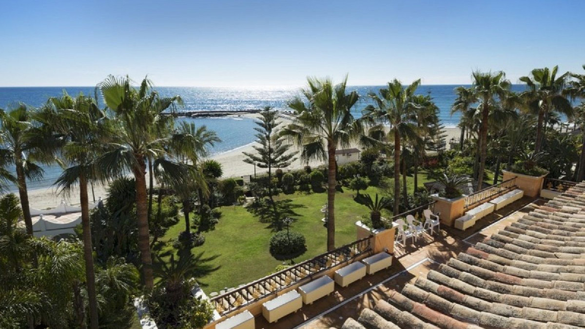 3 Bed Apartment for sale in Puerto Banús Costa Del Sol, Málaga, Spain
