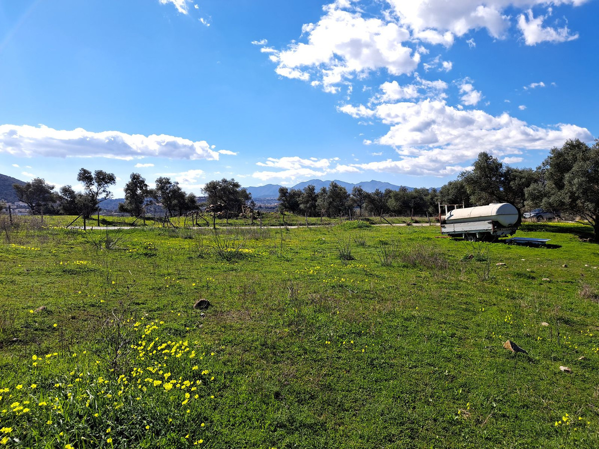 Se vende Terreno Rustico  en Costa Del Sol, Málaga, España