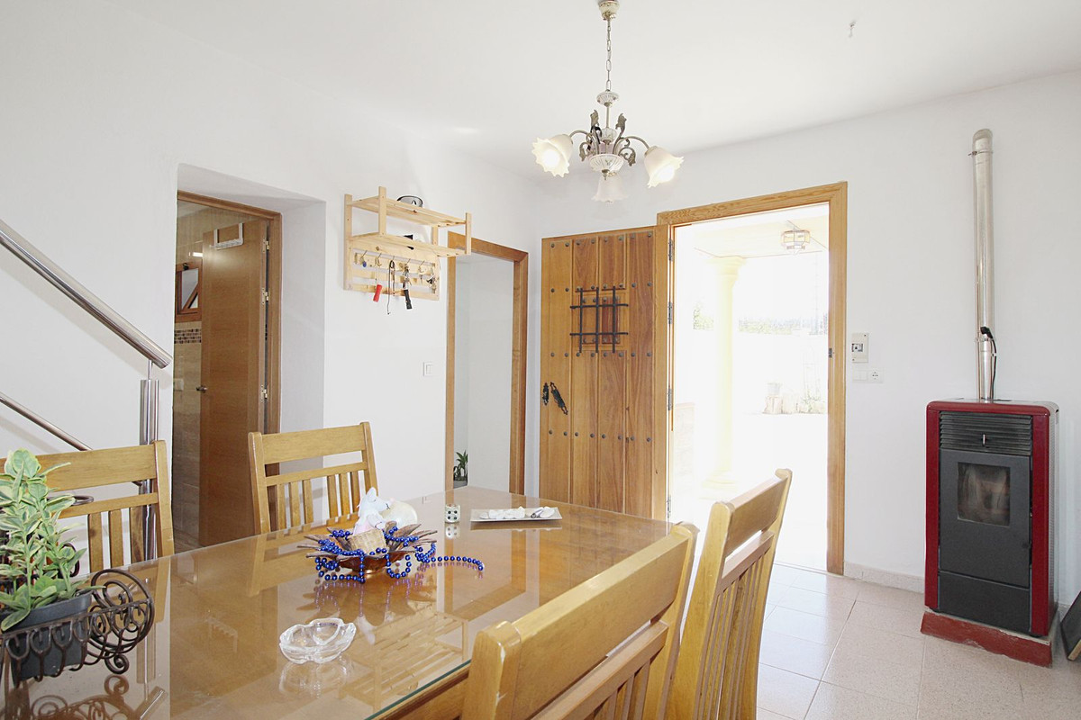 2 Bed Townhouse for sale in Coín Costa Del Sol, Málaga, Spain