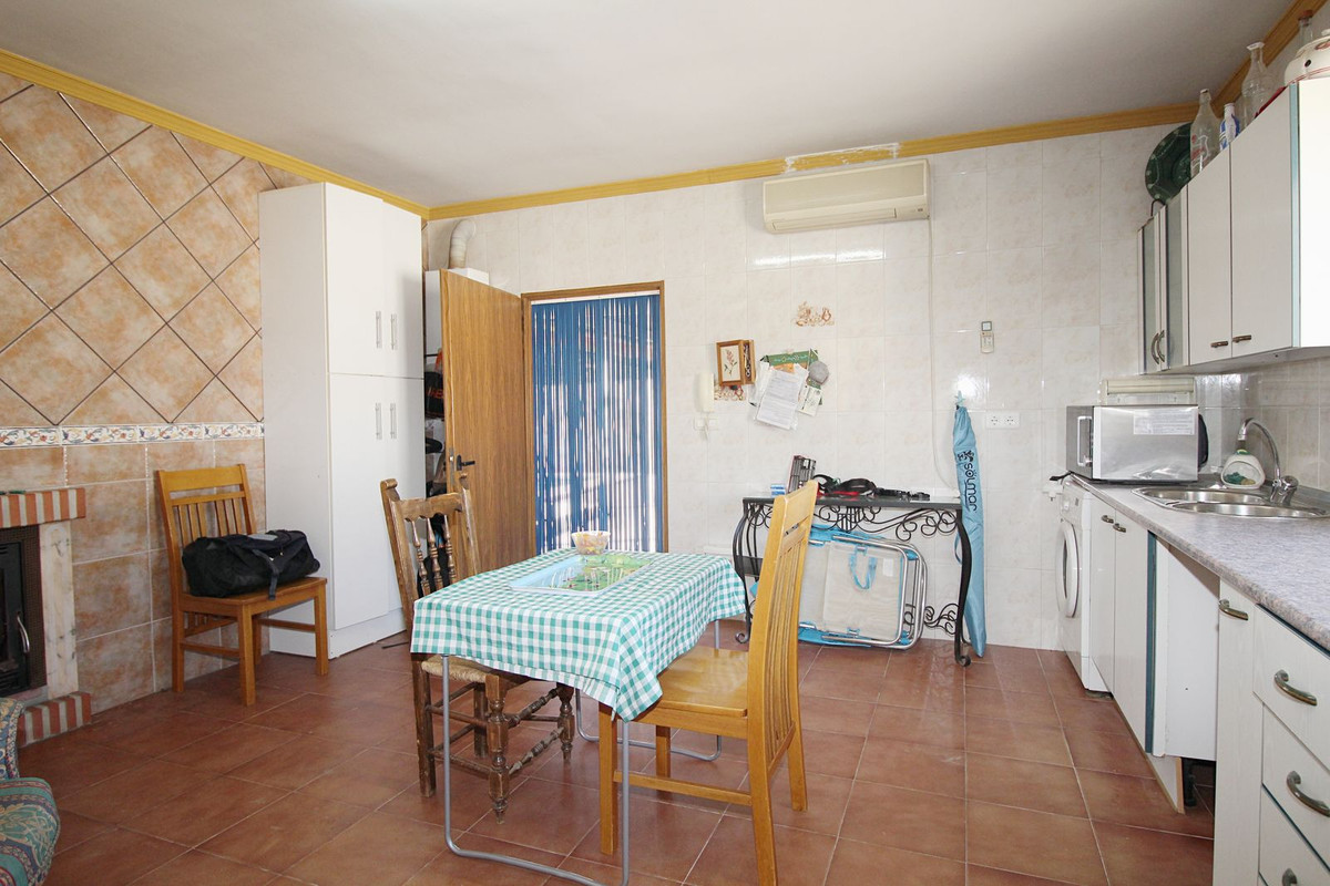 2 Bed Townhouse for sale in Coín Costa Del Sol, Málaga, Spain