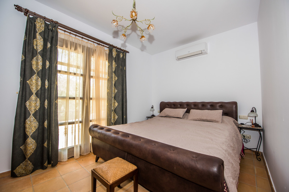 Se vende Villa - Chalet de 8 dormitorios en Costa Del Sol, Málaga, España