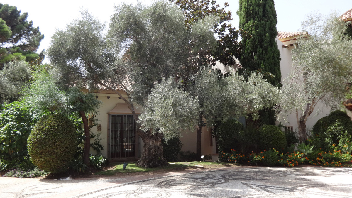 Se vende Villa - Chalet de 8 dormitorios en Costa Del Sol, Málaga, España