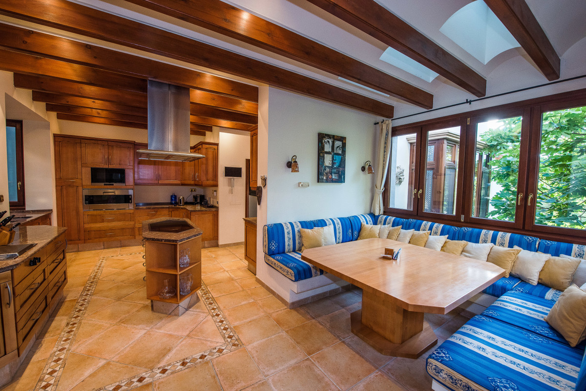 Se vende Villa - Chalet de 8 dormitorios en Costa Del Sol, Málaga, España