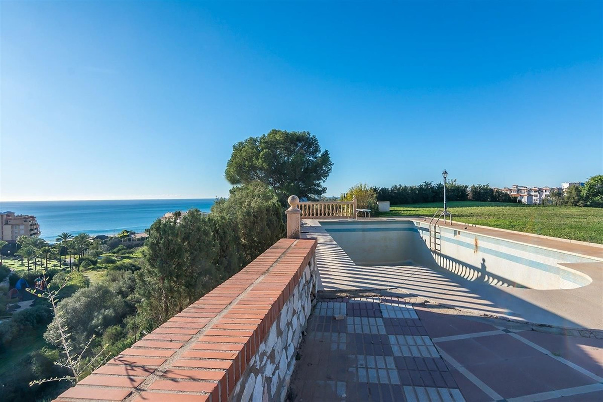 7 Bed Townhouse for sale in Benalmadena Costa Costa Del Sol, Málaga, Spain