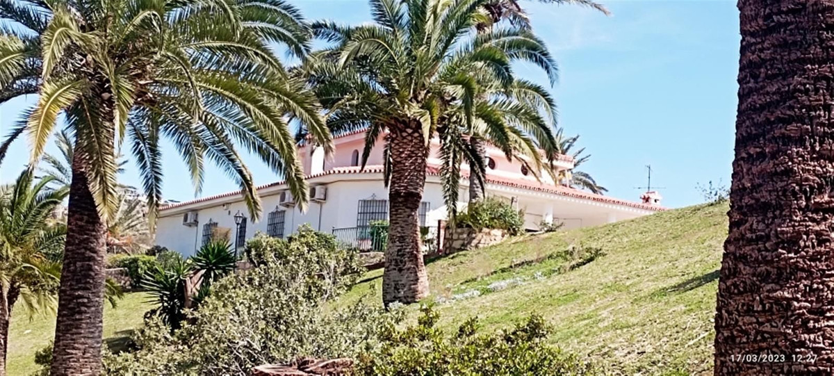 7 Bed Townhouse for sale in Benalmadena Costa Costa Del Sol, Málaga, Spain