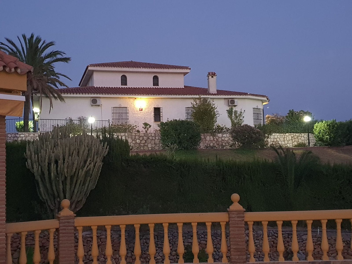 7 Bed Townhouse for sale in Benalmadena Costa Costa Del Sol, Málaga, Spain