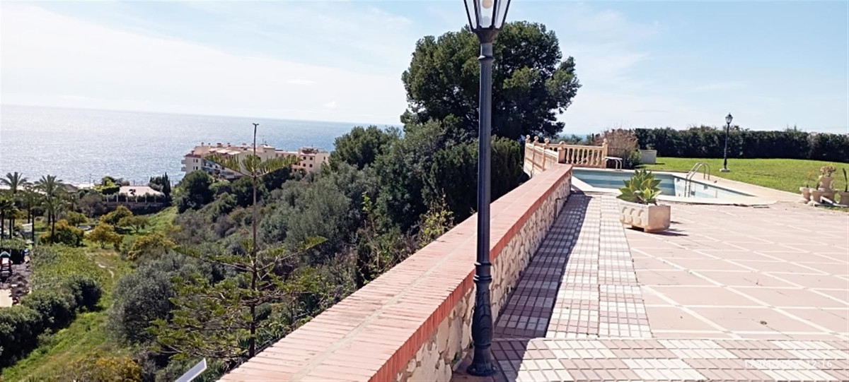 7 Bed Townhouse for sale in Benalmadena Costa Costa Del Sol, Málaga, Spain