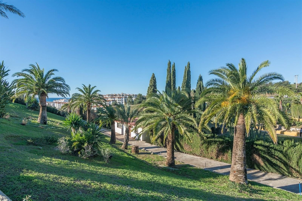 7 Bed Townhouse for sale in Benalmadena Costa Costa Del Sol, Málaga, Spain