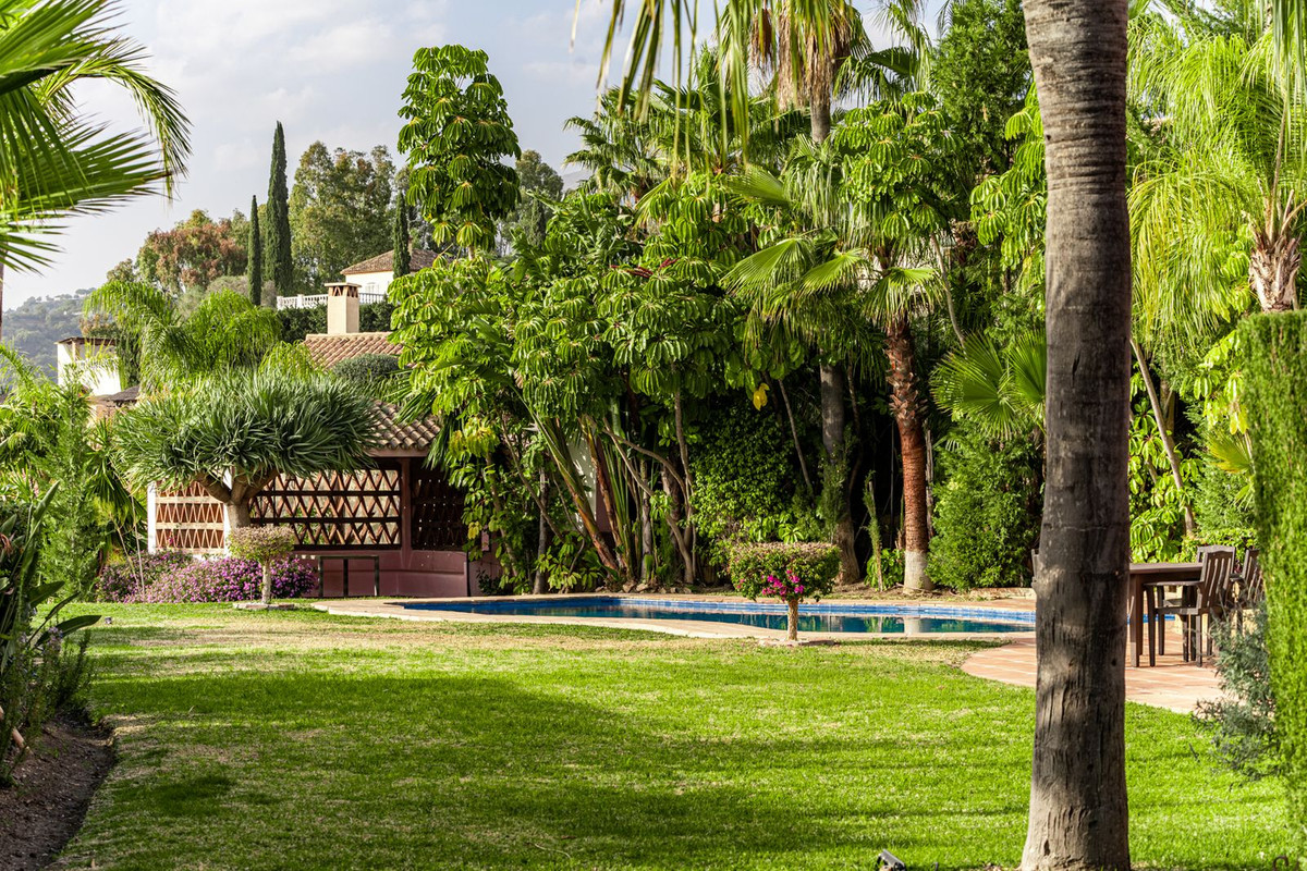 Se vende Villa - Chalet de 5 dormitorios en Costa Del Sol, Málaga, España