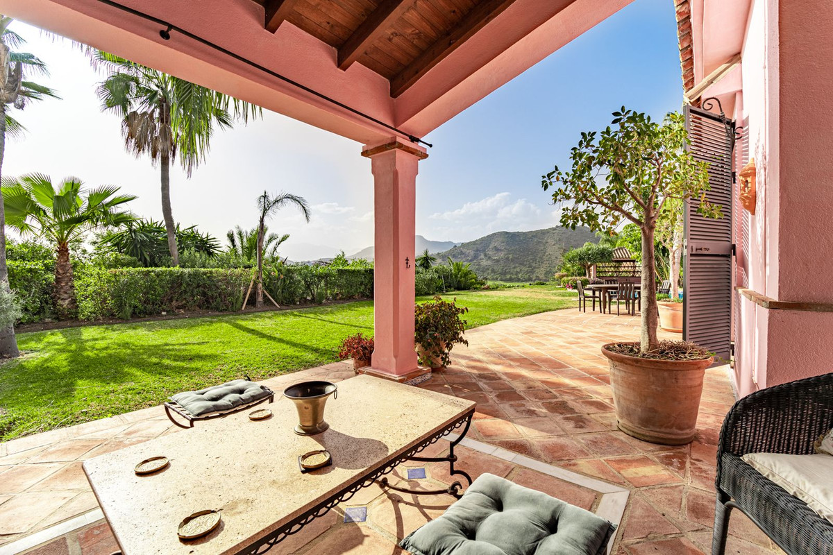 Se vende Villa - Chalet de 5 dormitorios en Costa Del Sol, Málaga, España