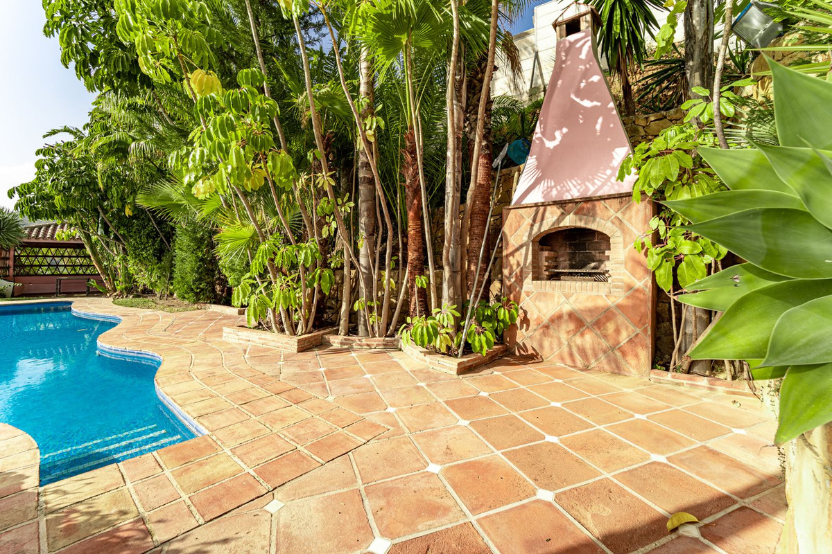 Se vende Villa - Chalet de 5 dormitorios en Costa Del Sol, Málaga, España
