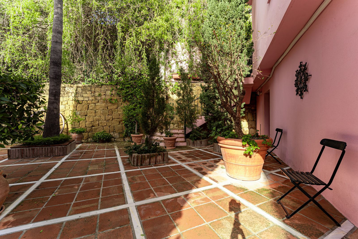 Se vende Villa - Chalet de 5 dormitorios en Costa Del Sol, Málaga, España