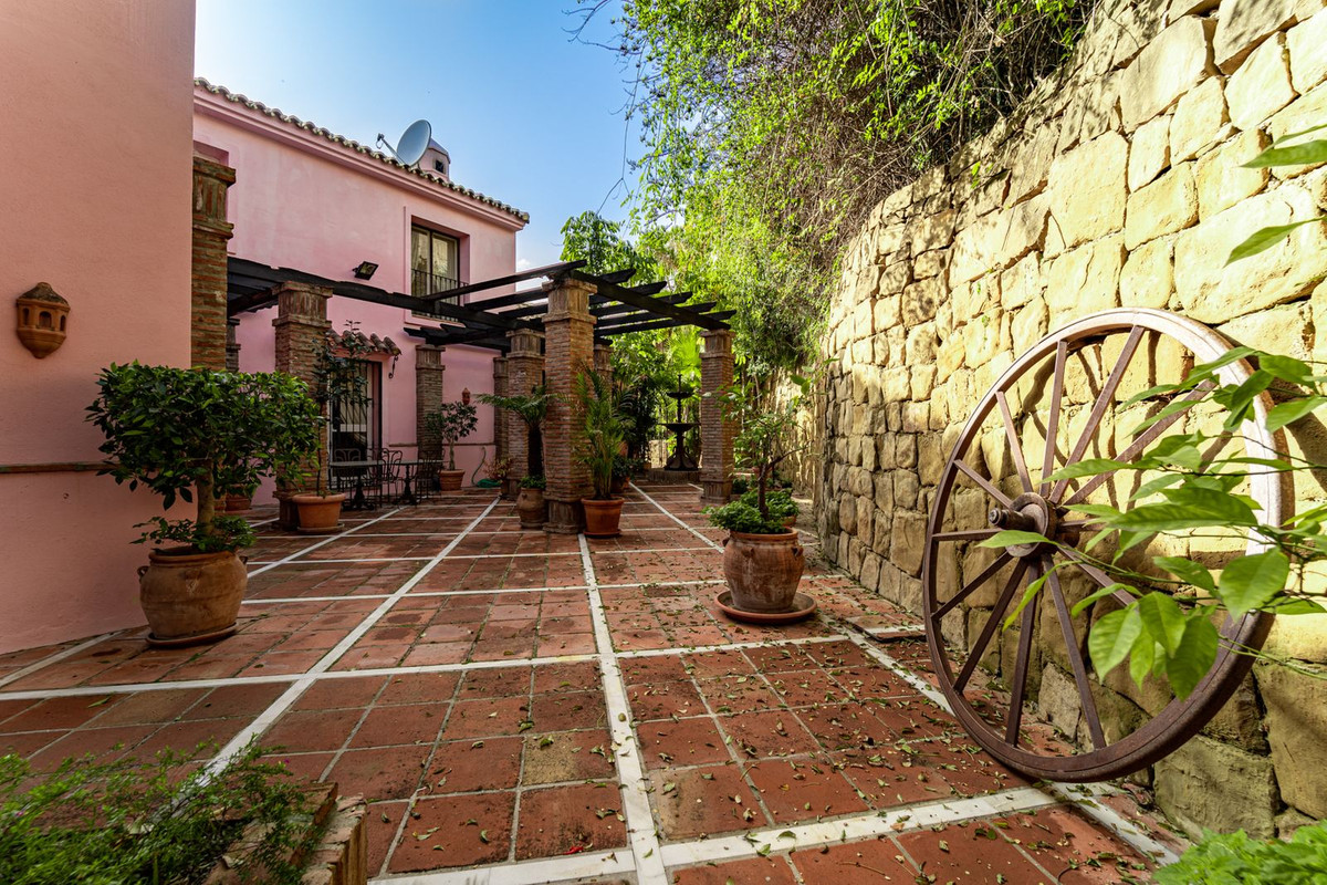 Se vende Villa - Chalet de 5 dormitorios en Costa Del Sol, Málaga, España