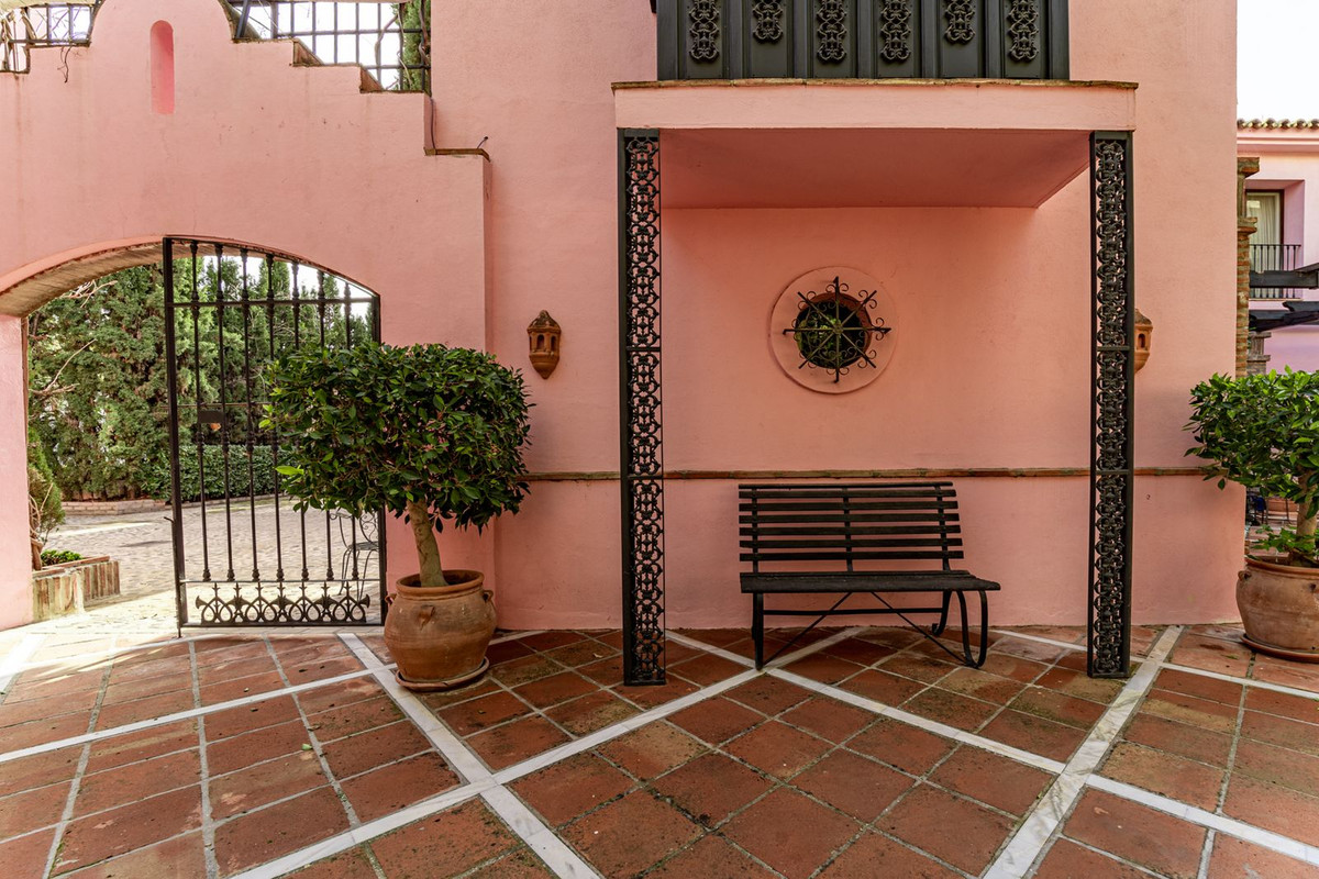 Se vende Villa - Chalet de 5 dormitorios en Costa Del Sol, Málaga, España