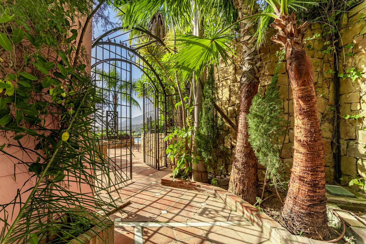 Se vende Villa - Chalet de 5 dormitorios en Costa Del Sol, Málaga, España