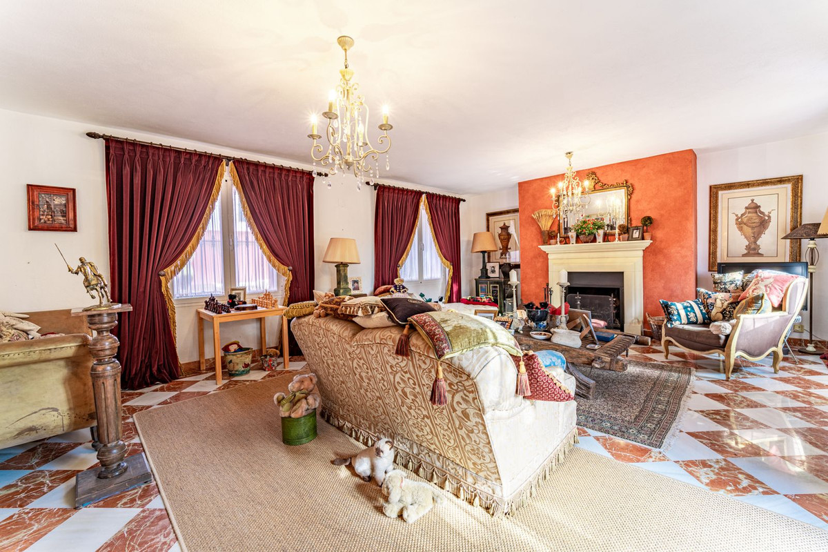 Se vende Villa - Chalet de 5 dormitorios en Costa Del Sol, Málaga, España