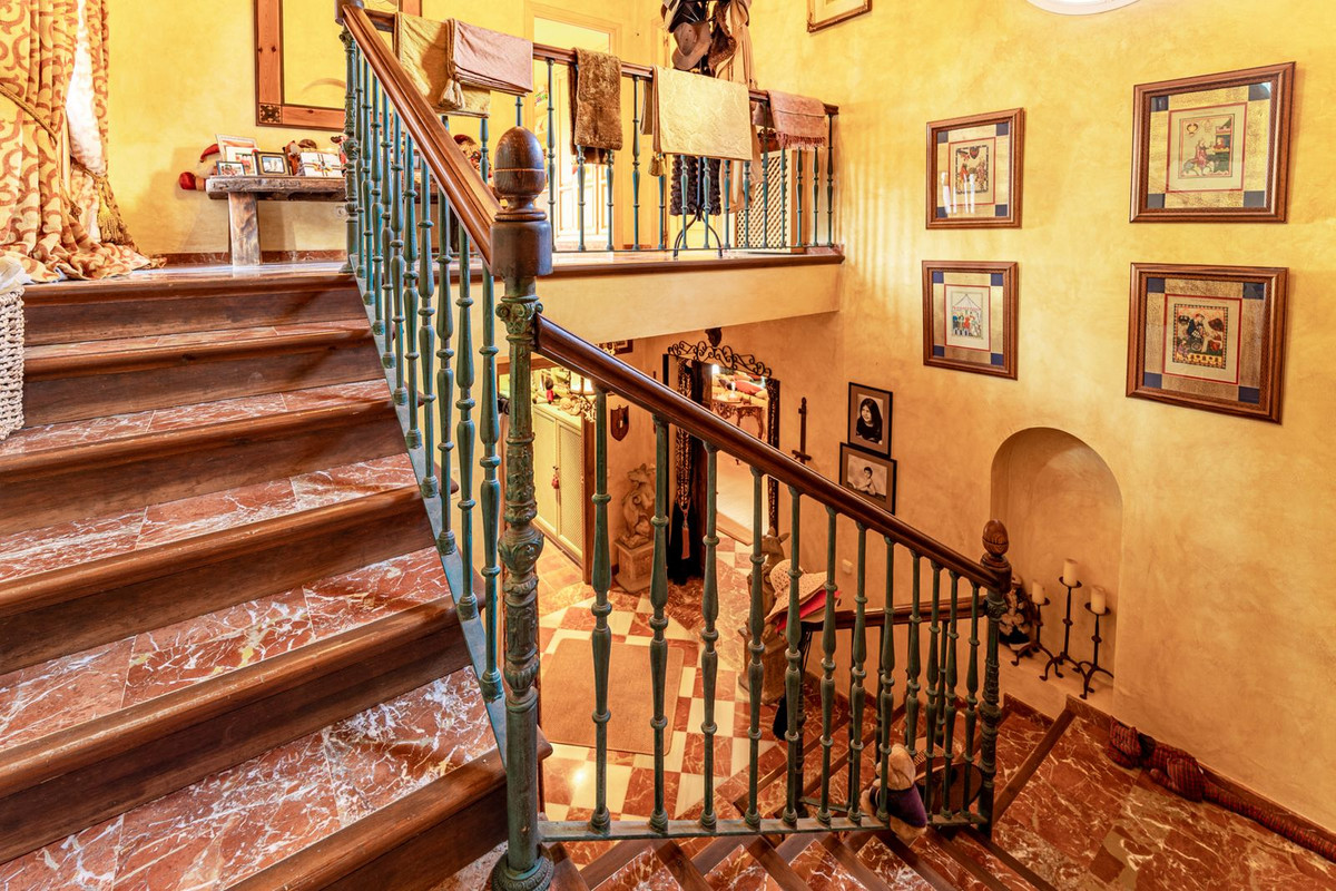 Se vende Villa - Chalet de 5 dormitorios en Costa Del Sol, Málaga, España