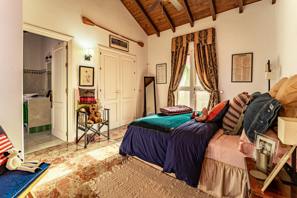 Se vende Villa - Chalet de 5 dormitorios en Costa Del Sol, Málaga, España