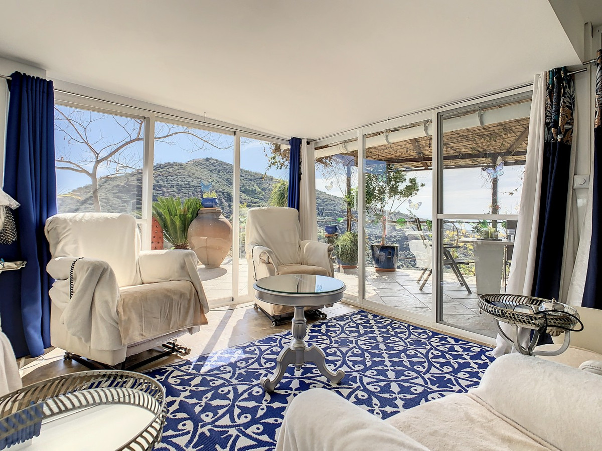 Se vende Villa - Chalet de 3 dormitorios en Costa Del Sol East, Málaga, España