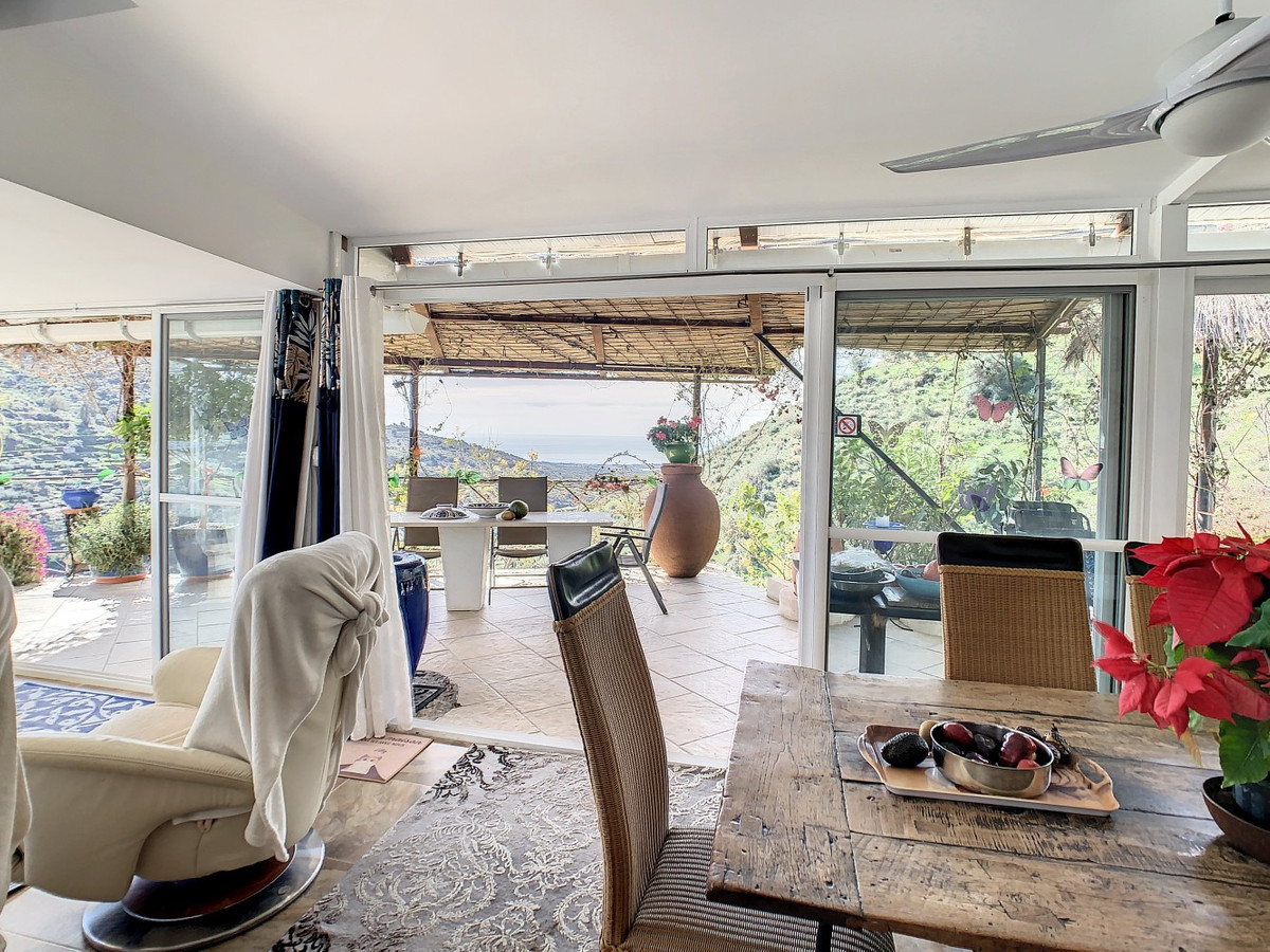 Se vende Villa - Chalet de 3 dormitorios en Costa Del Sol East, Málaga, España