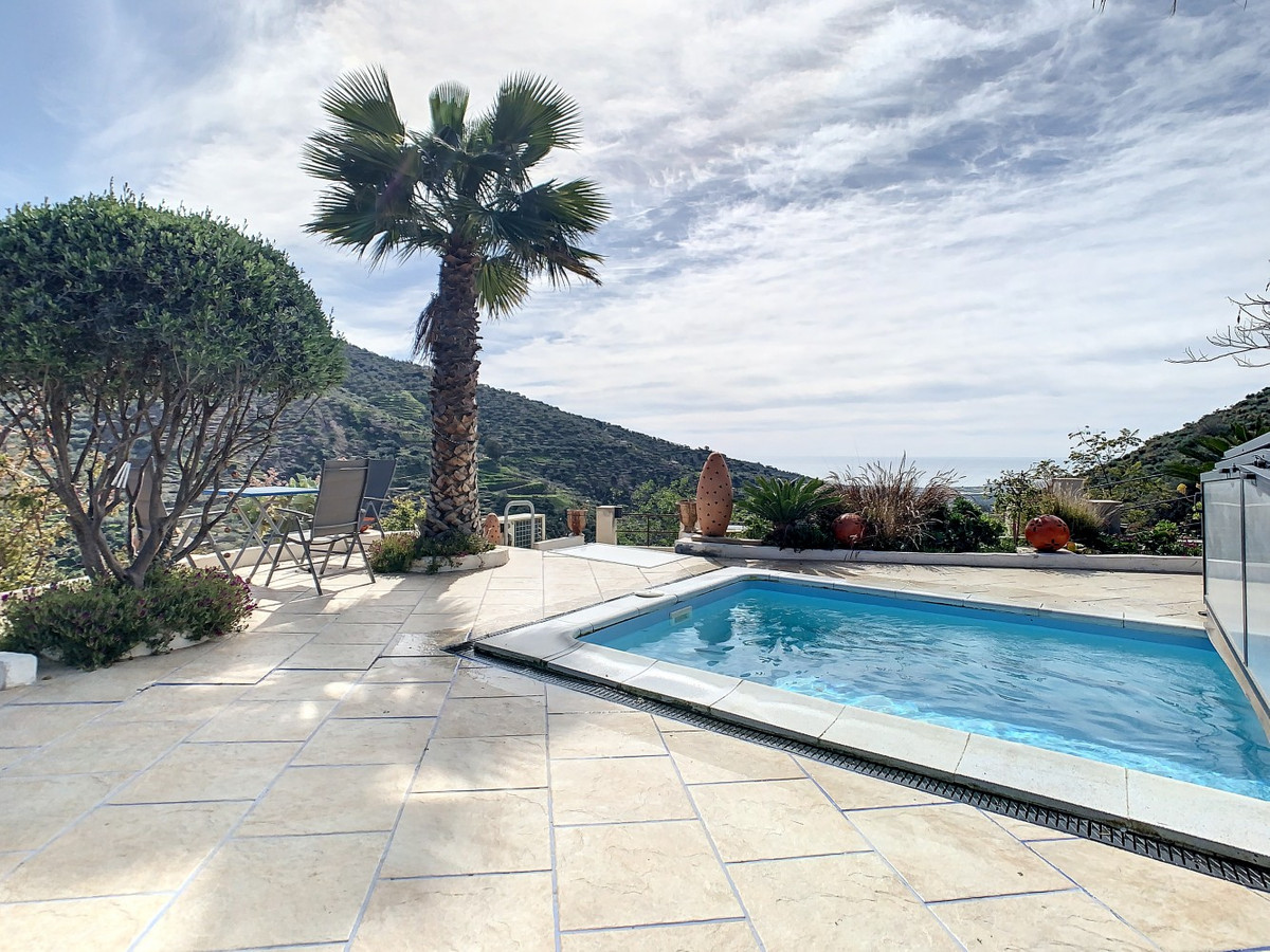 Se vende Villa - Chalet de 3 dormitorios en Costa Del Sol East, Málaga, España
