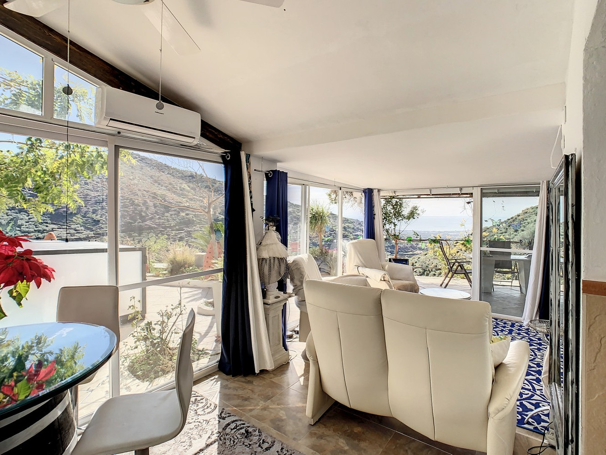 Se vende Villa - Chalet de 3 dormitorios en Costa Del Sol East, Málaga, España