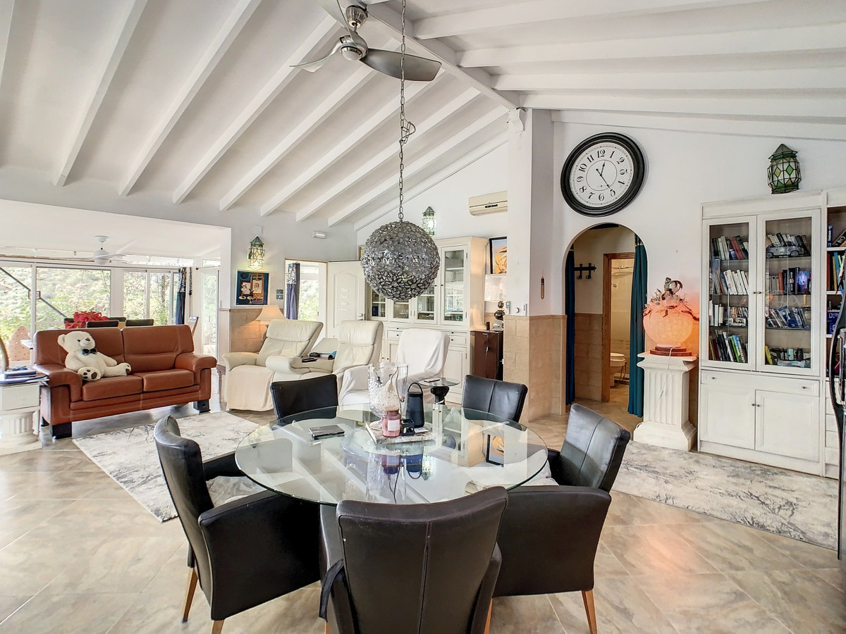 Se vende Villa - Chalet de 3 dormitorios en Costa Del Sol East, Málaga, España