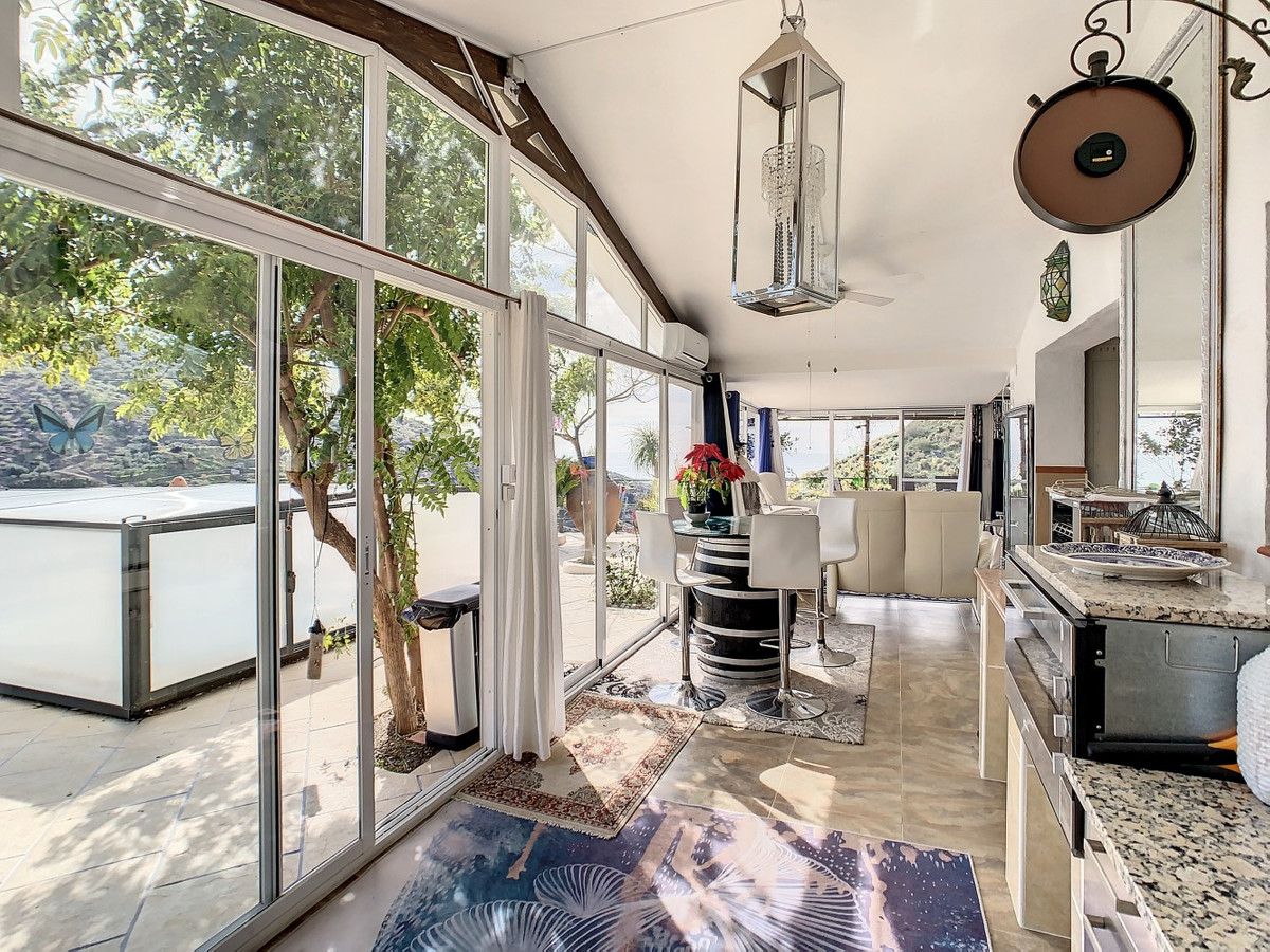 Se vende Villa - Chalet de 3 dormitorios en Costa Del Sol East, Málaga, España