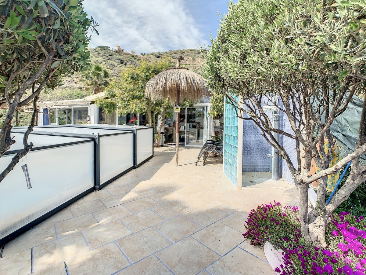 Se vende Villa - Chalet de 3 dormitorios en Costa Del Sol East, Málaga, España