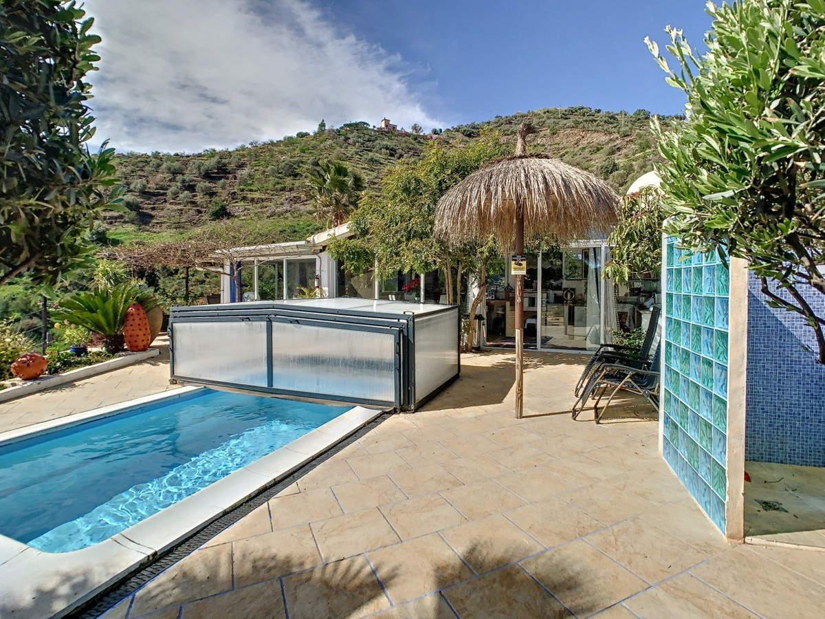 Se vende Villa - Chalet de 3 dormitorios en Costa Del Sol East, Málaga, España