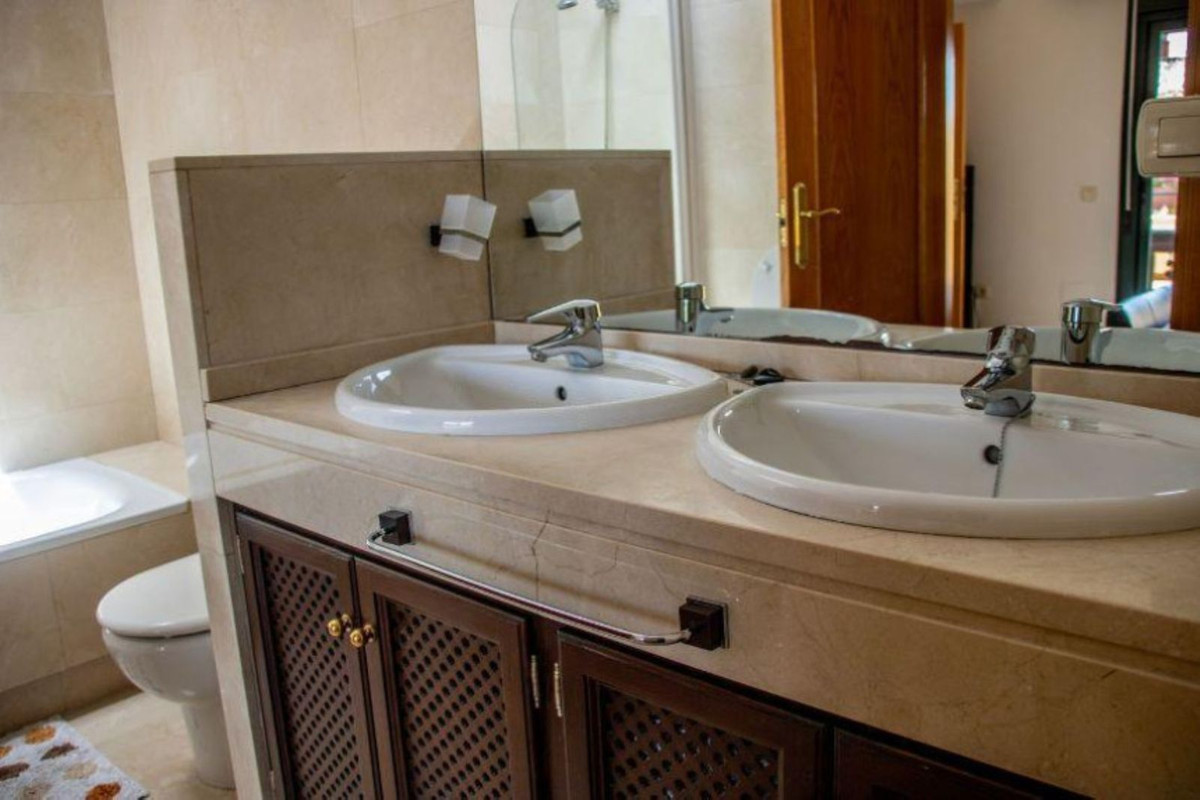 3 Bed Apartment for sale in Costalita Costa Del Sol, Málaga, Spain