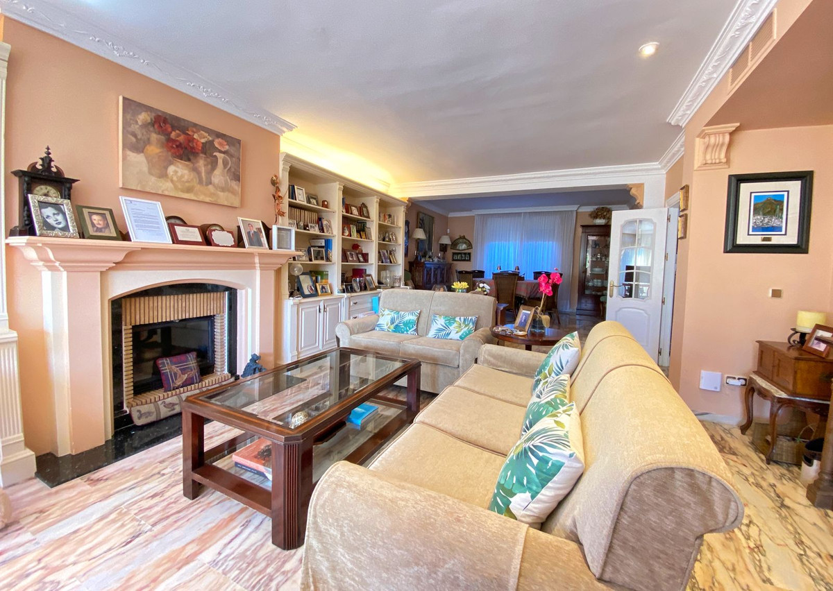 6 Bed Townhouse for sale in Marbella Costa Del Sol, Málaga, Spain