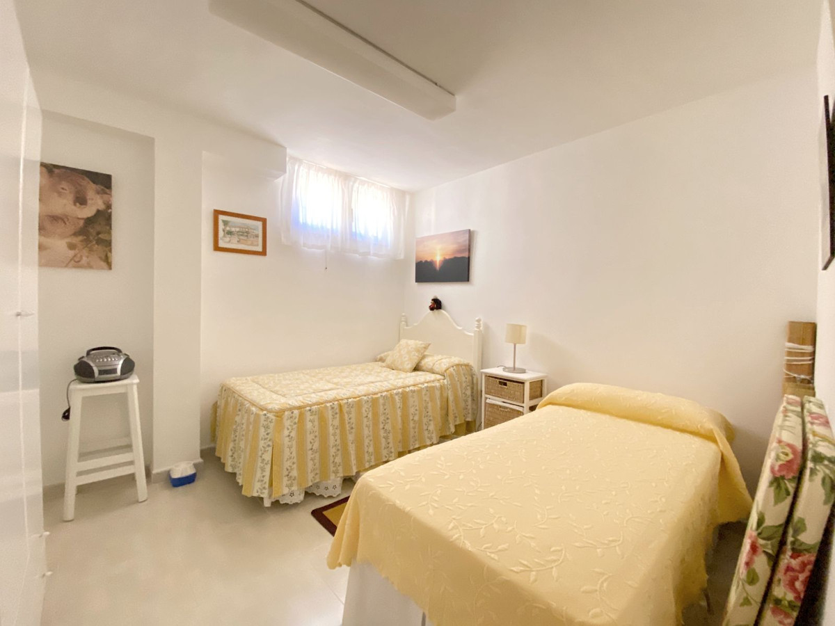 6 Bed Townhouse for sale in Marbella Costa Del Sol, Málaga, Spain