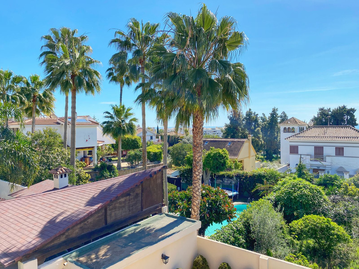 6 Bed Townhouse for sale in Marbella Costa Del Sol, Málaga, Spain