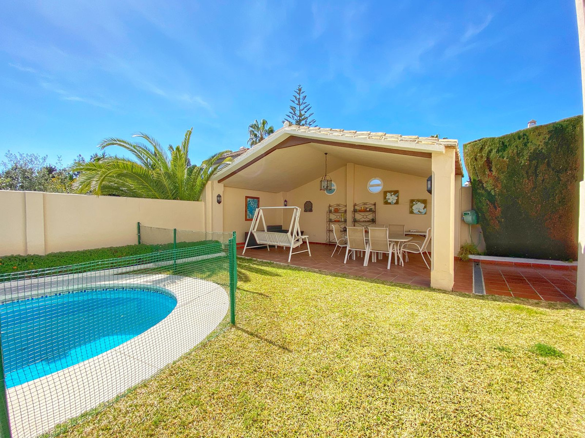 6 Bed Townhouse for sale in Marbella Costa Del Sol, Málaga, Spain