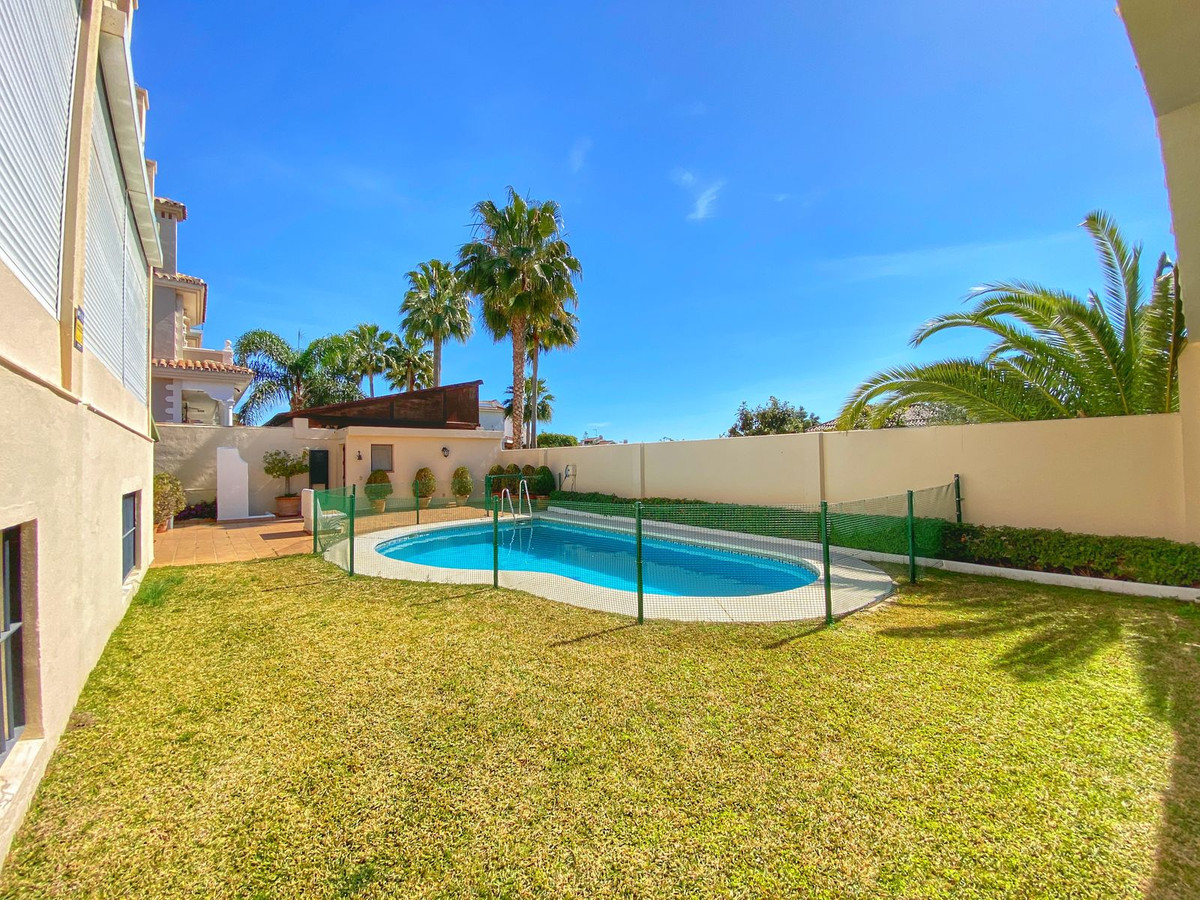 6 Bed Townhouse for sale in Marbella Costa Del Sol, Málaga, Spain
